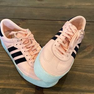 Adidas pink Samba